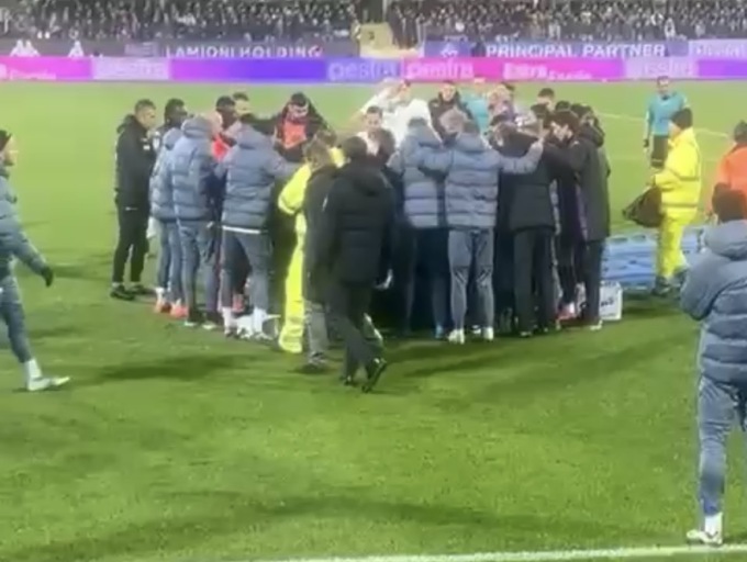 Malore in campo: rinviata Fiorentina-Inter dopo il malore a Bove