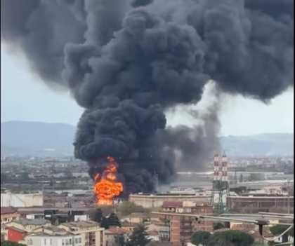 Quei 110mila metri quadrati della raffineria classificati come sito a “rischio di incidente rilevante”