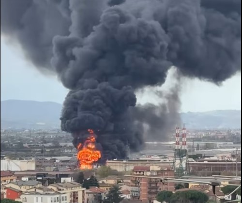 Quei 110mila metri quadrati della raffineria classificati come sito a “rischio di incidente rilevante”