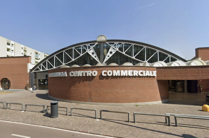 Tenta rapina al supermercato di via Canova, arrestato minore