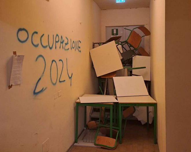 Occupazione a scuola: vandalizzato il Pesenti di Cascina (Pisa). Anche con scritte sessiste