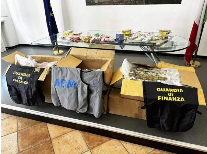 Sequestrati oltre 33mila giocattoli contraffatti e pericolosi in tutta la Toscana: sei denunciati