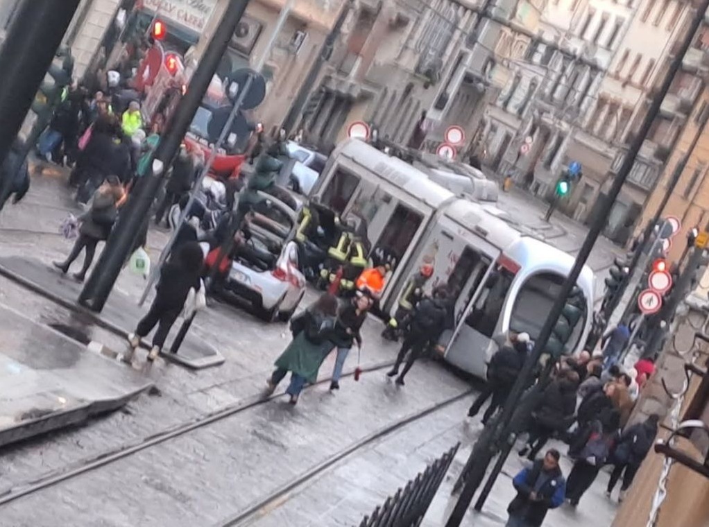 incidente tramvia firenze