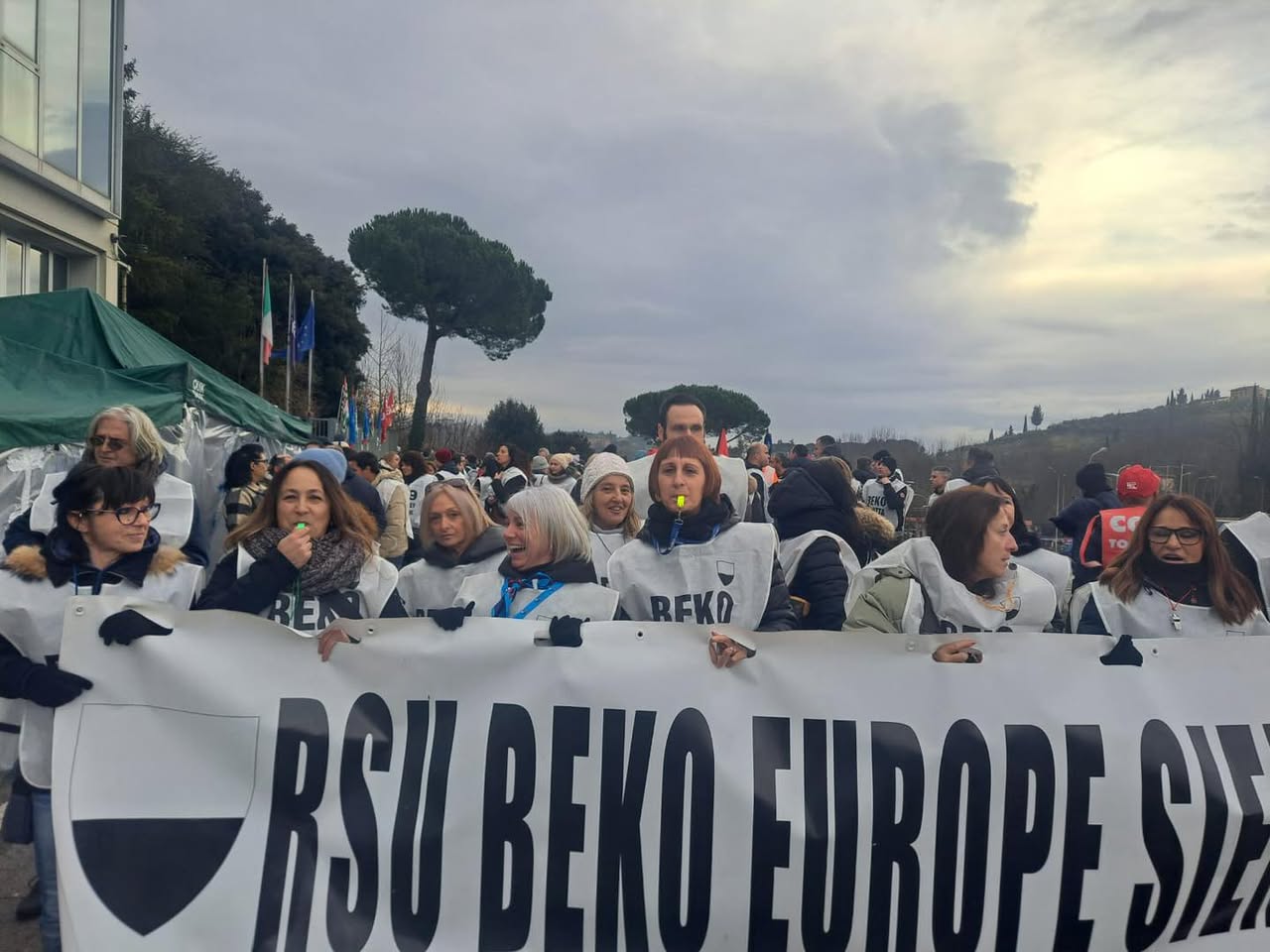 beko siena manifestazione corteo