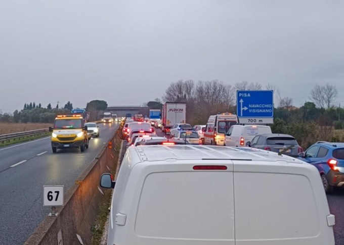 Incidente sulla Fi-Pi-Li tra Cascina e Navacchio: fino a 8km di code verso Pisa
