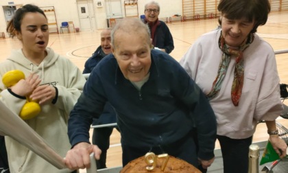 A 97 anni festeggia il suo compleanno in palestra: Antonino Occhipinti non sente il peso dell'età