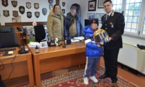 Furti in abitazione, i carabinieri recuperano preziosi e... il casco autografato di Valentino Rossi