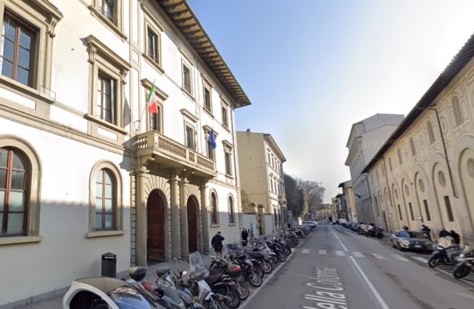 Svastiche e croci celtiche in liceo Michelangiolo di Firenze