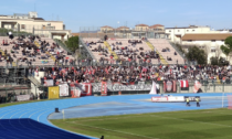 Scontri tra tifosi dopo il derby Grosseto-Livorno: due agenti feriti