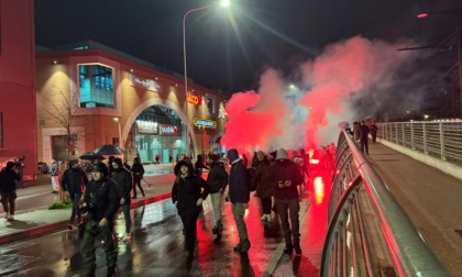 Corteo per Ramy a Firenze, un centinaio di studenti per le strade di Novoli