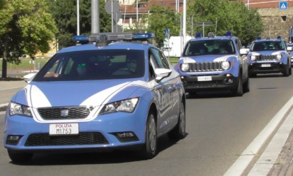 Arezzo, ferisce tre poliziotti durante un controllo al Parco Mancini