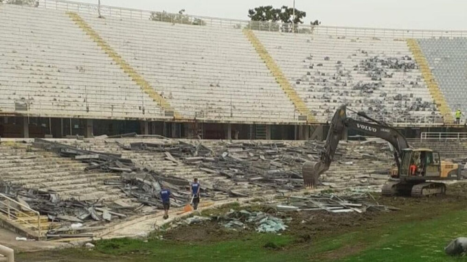 La pioggia rallenta i lavori allo stadio Franchi