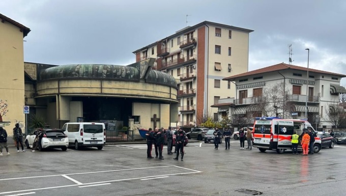 Era accusato di truffa e falso in atto pubblico: assolto don Biancalani