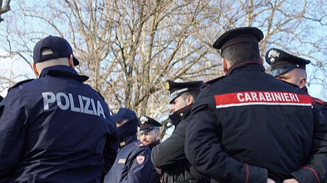 Firenze, mette a segno una spaccata e finisce in manette