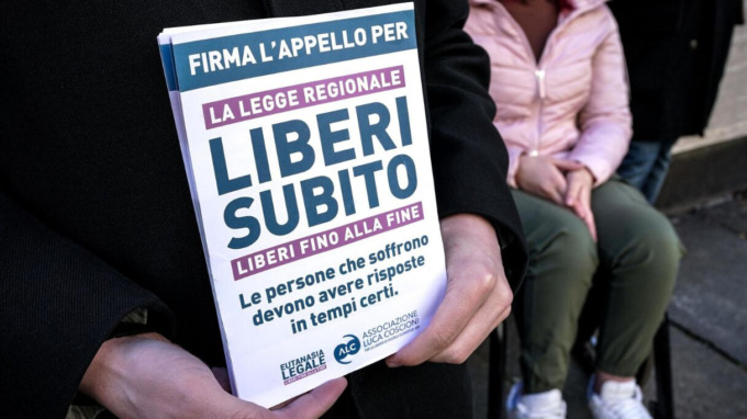 Fine vita, ecco cosa stabilisce la legge toscana (la prima in Italia), e cosa succede adesso