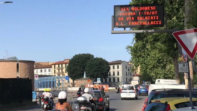 Incubo traffico a Firenze: nuovi cantieri in via Bolognese