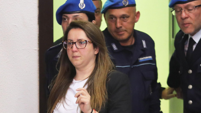 Uccise i suoceri, confermata la condanna a 30 anni per Elona Kalesha