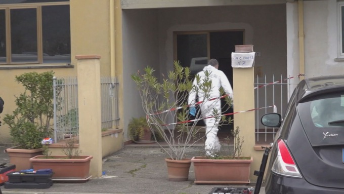 Dramma alla Rufina (Firenze): uccide la compagna, poi si lancia dalla finestra. Rebus movente