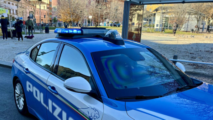 Livorno, palpeggia una 15enne seduta su una panchina: condannato