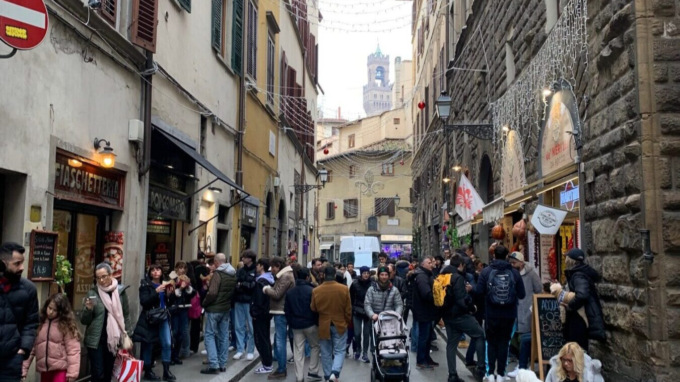 L’ultima frontiera del mangificio: la pizza dalla finestra