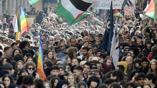 Corteo pro Palestina a Firenze: partenza da piazza Poggi