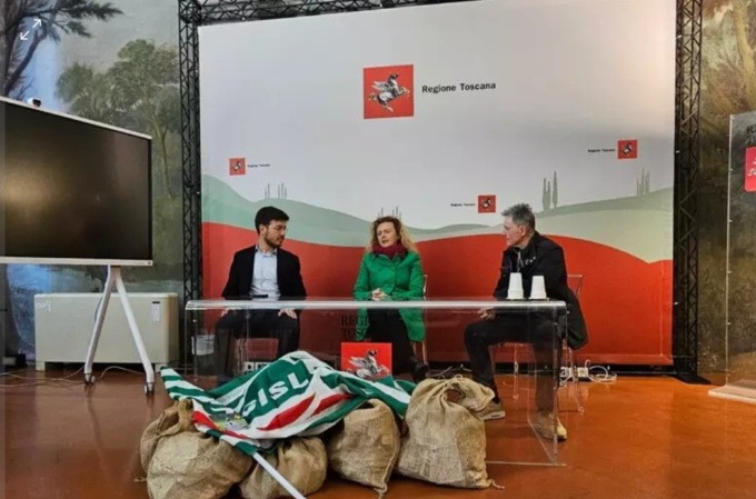 10.000 cartoline per cancellare l’aumento Irpef