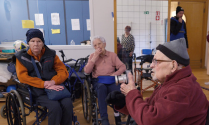 Luciano Ricci, ha fotografato Callas e De Filippo. A 92 anni espone gli scatti delle anziane nella Rsa in cui è ospite