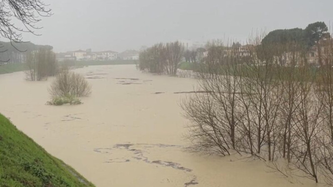 Maltempo, Empoli: riparato l’argine rotto