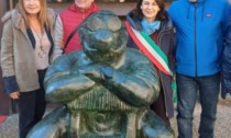 Scandicci, ecco la statua di Bobo in memoria di Sergio Staino