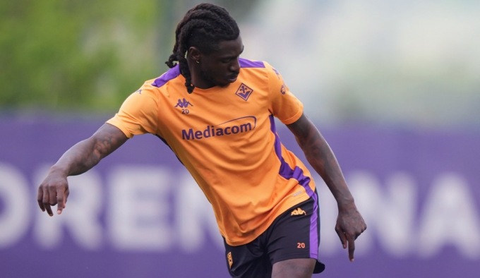 Kean lascia Cagliari: niente partita per l’attaccante viola. “Motivi familiari”, spiegano dalla società