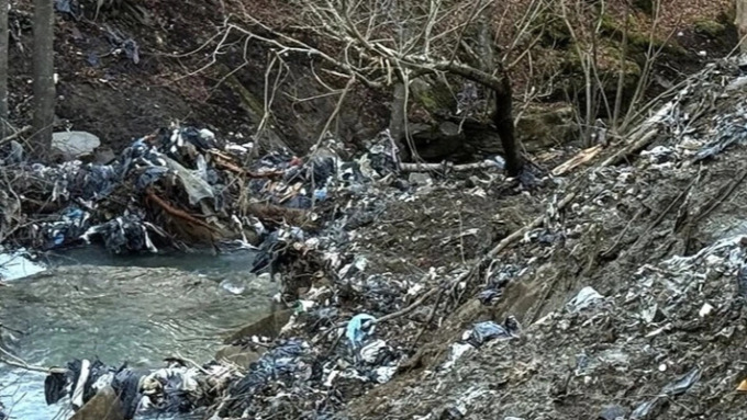 Palazzuolo su Senio, Arpat: “Nessun inquinamento da rifiuti nell’alveo del Rovigo”