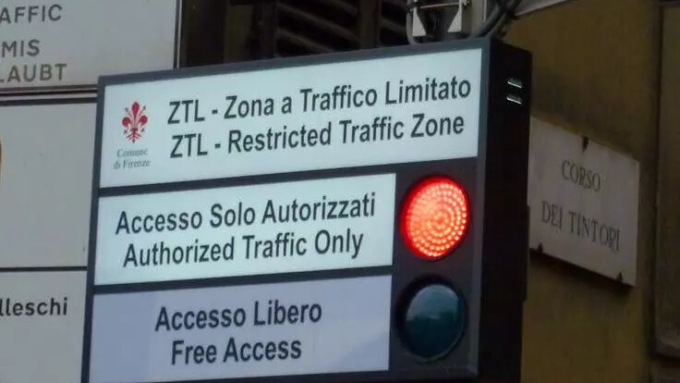 Firenze, Zcs: targhe da registrare entro il primo maggio