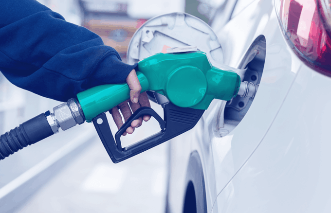 Come fare correttamente il pieno di benzina self service