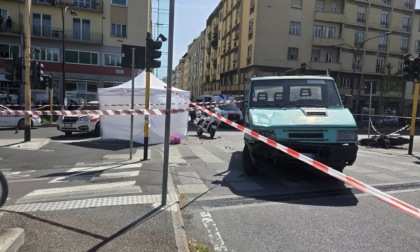 Scontro scooter-autocarro, muore un 61enne