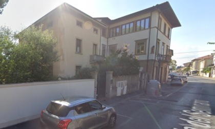 Prato, villa Liberty trasformata in affittacamere abusivo: scoperti 33 posti letto e attività illecite