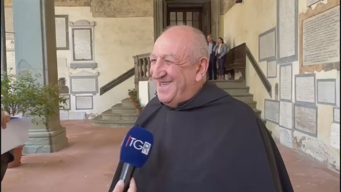 Padre Pagano ai fedeli: “Con Papa Leone XIV abbiamo fatto il botto”
