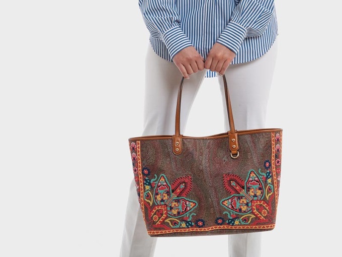 Borse donna: quando l’accessorio diventa opera d’arte e simbolo di stile inconfondibile