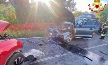 Scontro frontale tra due auto nel pisano: 8 feriti tra cui 4 minori