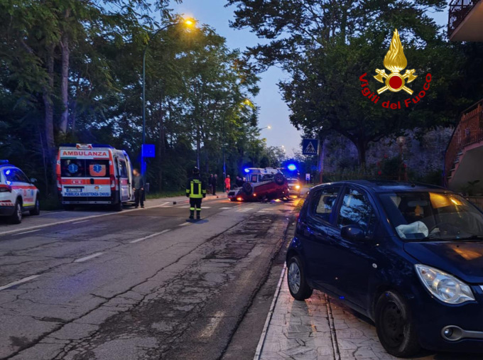 Montepulciano, scontro tra due auto sulla SP17: cinque feriti, coinvolti anche tre minori