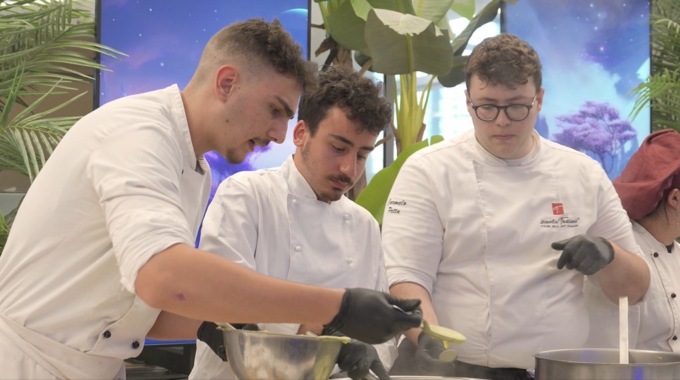 Firenze, 250 studenti di Saffi e Buontalenti a lezione di alta cucina