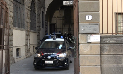 Firenze, cinque borseggiatrici arrestate in centro: colte in flagrante dai carabinieri fuori servizio