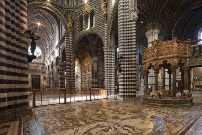 Scopertura pavimento Duomo Siena, visibile anche la ‘Speranza’