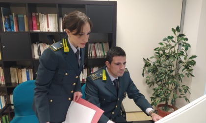 Acquista ville a Santa Croce e in Versilia come false prime case, geometra nei guai