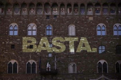 Gaza, un enorme “Basta.” Su Palazzo Vecchio