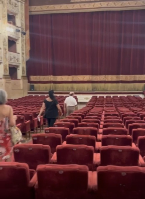 Teatro della Toscana rischia il declassamento. Strappo tra Firenze e Roma