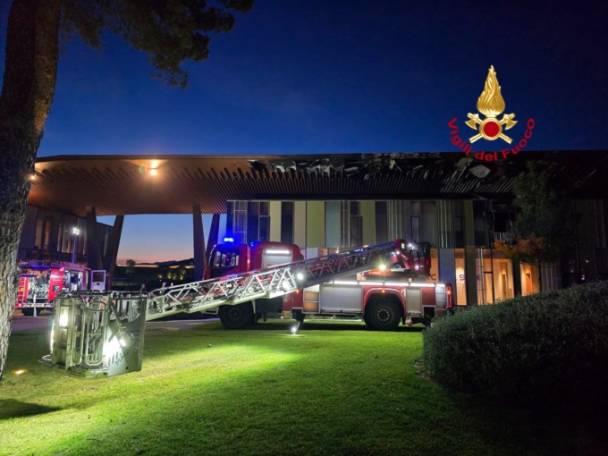 Viola Park, incendio innescato da un oggetto rimasto attaccato alla corrente
