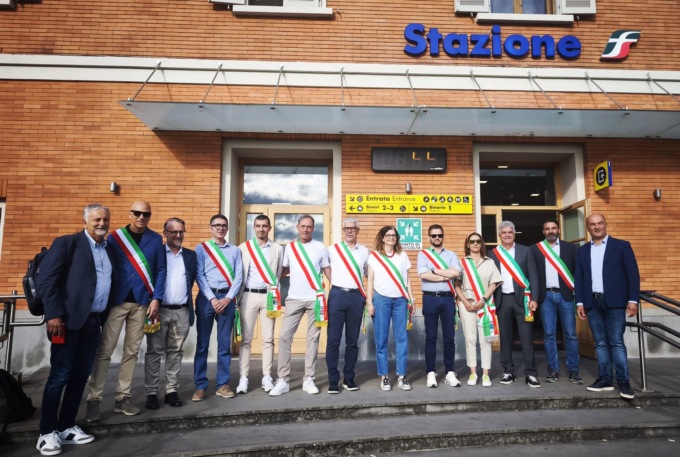 Treni in  Valdarno, flash mob alla stazione Santa Maria Novella