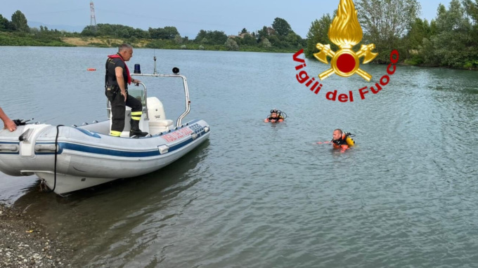 Bilancino, bimbo di 10 anni scompare mentre fa il bagno: ritrovato il corpo senza vita
