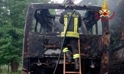 A fuoco pullman turistico a Fiesole