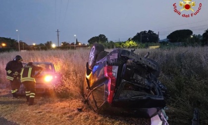 Follonica (Grosseto): pauroso schianto all'alba. In quattro in ospedale